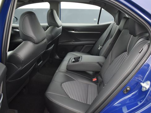 Used 2023 Toyota Camry SE w/ Cold Weather Package image 12