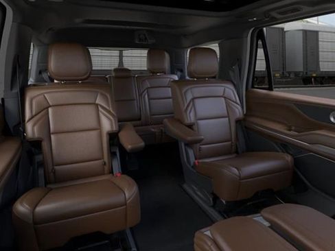 New 2026 Lincoln Navigator Reserve image 11