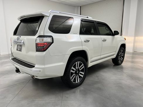 Used 2018 Toyota 4Runner Limited w/ Four Season Floor Mat Package AWD/4WD image 9