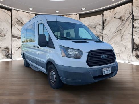 Used 2015 Ford Transit 350 XL image 3