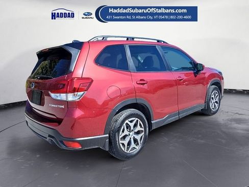 Used 2024 Subaru Forester Premium AWD/4WD image 5