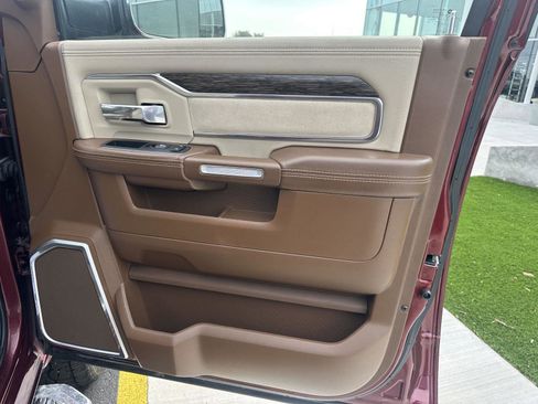 Used 2019 RAM 2500 Laramie image 17