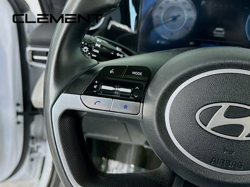 Used 2024 Hyundai Elantra Limited FWD image 16