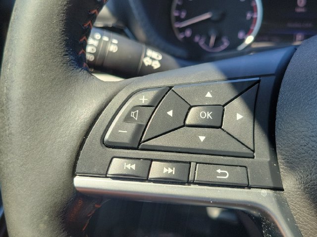 Used 2023 Nissan Sentra SR w/ SR Premium Package FWD image 23