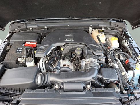 Certified 2019 Jeep Wrangler Sport image 28