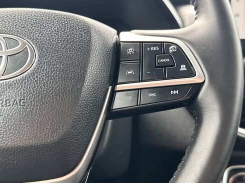 Used 2026 Toyota Grand Highlander AWD image 22