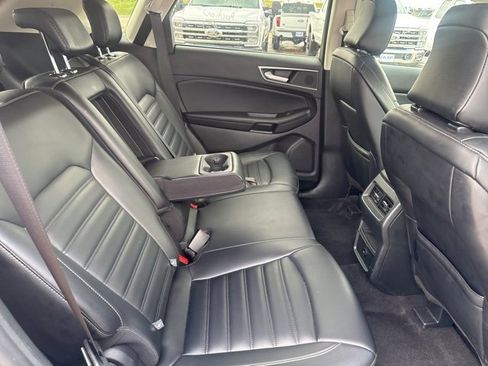 Used 2024 Ford Edge SEL image 16