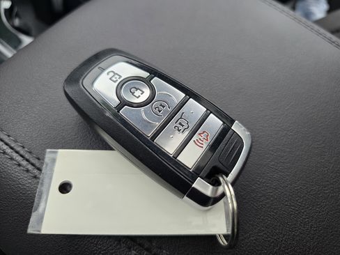 Certified 2025 Ford Explorer Platinum w/ LUX Leather Package image 38