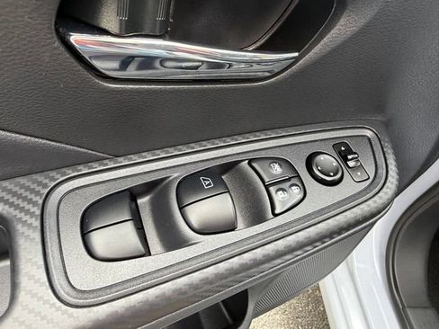 Used 2025 Nissan Versa SV w/ Trunk Package FWD image 14