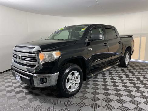 Used 2017 Toyota Tundra SR5 w/ SR5 Upgrade Package AWD/4WD image 4