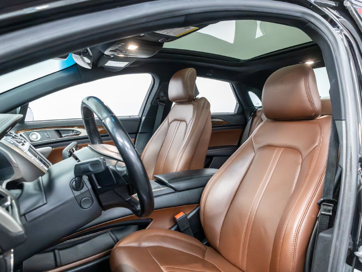 Used 2019 Lincoln MKZ Reserve w/ Luxury Package AWD/4WD image 5
