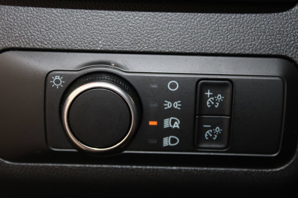 Used 2025 Ford Escape Active AWD/4WD image 45