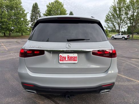 Used 2024 Mercedes-Benz GLS 450 4MATIC image 10