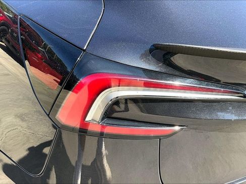 Used 2024 Tesla Model 3 Standard Range RWD image 28