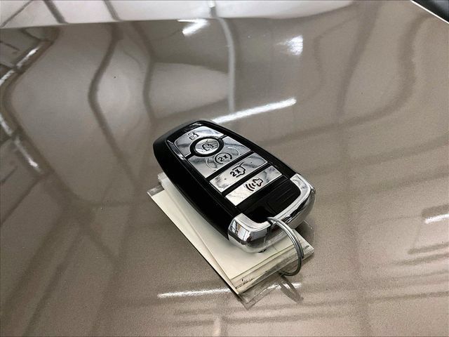 Used 2020 Lincoln Corsair AWD w/ Premium Package image 9