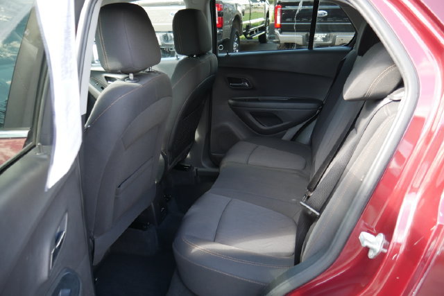 Used 2017 Chevrolet Trax LT FWD image 21