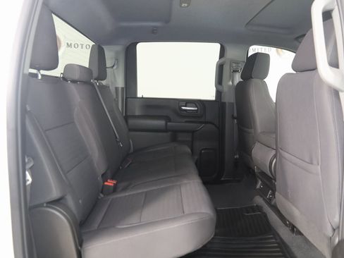 Used 2024 Chevrolet Silverado 2500 Custom w/ Custom Convenience Package image 11