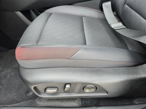 New 2026 Chevrolet Equinox RS w/ Convenience Package III FWD image 19