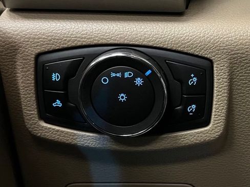Used 2019 Ford F150 Lariat w/ Equipment Group 502A Luxury AWD/4WD image 33
