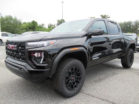 New 2026 GMC Canyon Elevation w/ Convenience Package RWD image 3