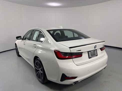 Used 2019 BMW 330i xDrive Sedan w/ Premium Package image 5