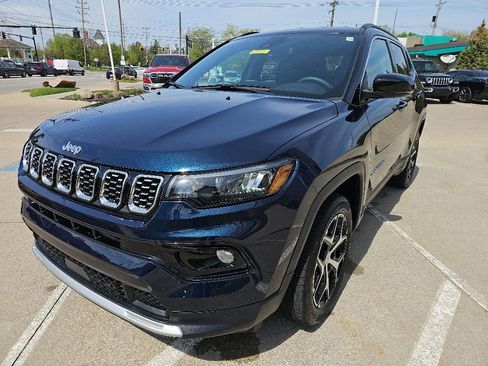 Certified 2024 Jeep Compass Limited AWD/4WD image 6