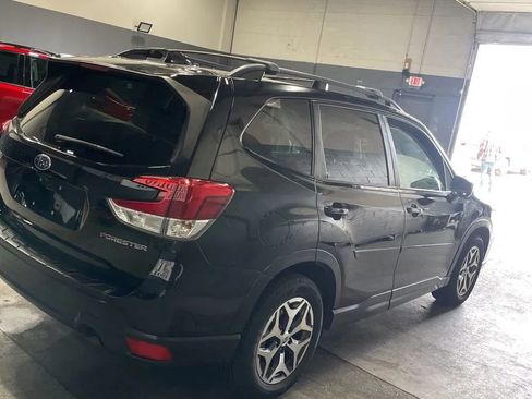 Used 2019 Subaru Forester Premium image 5