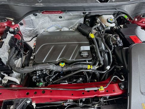 Used 2025 Chevrolet Trax LS w/ LS Convenience Package image 28