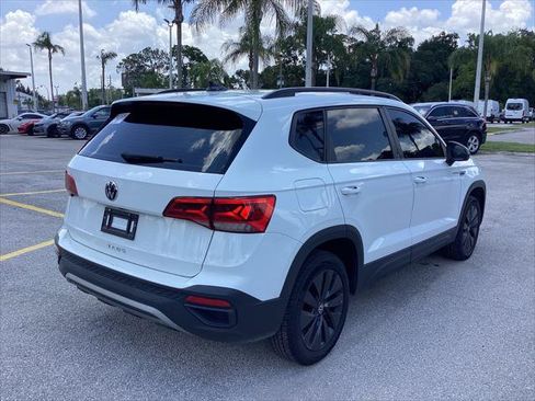 Used 2023 Volkswagen Taos S FWD image 5