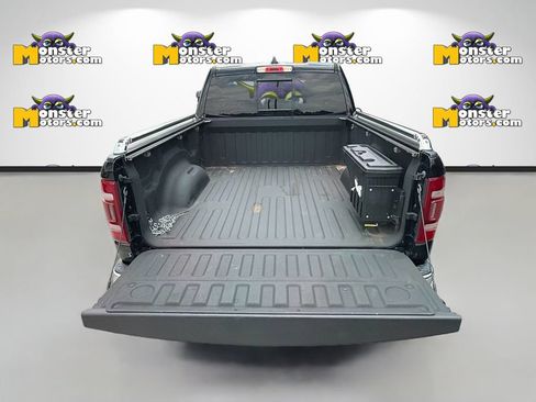 Used 2019 RAM 1500 Laramie AWD/4WD image 30