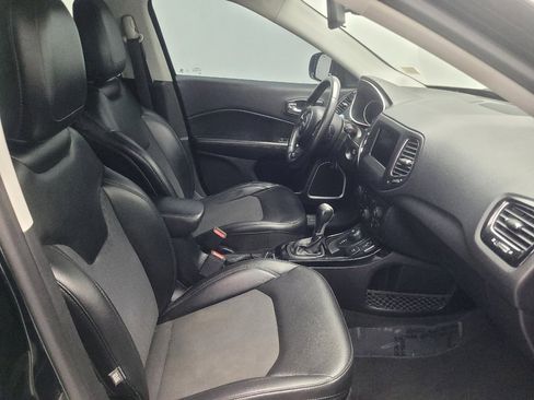 Used 2019 Jeep Compass Latitude AWD/4WD image 21