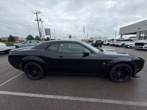 Used 2023 Dodge Challenger R/T Scat Pack RWD image 4