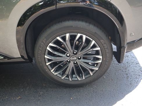 New 2025 Nissan Rogue Platinum image 9