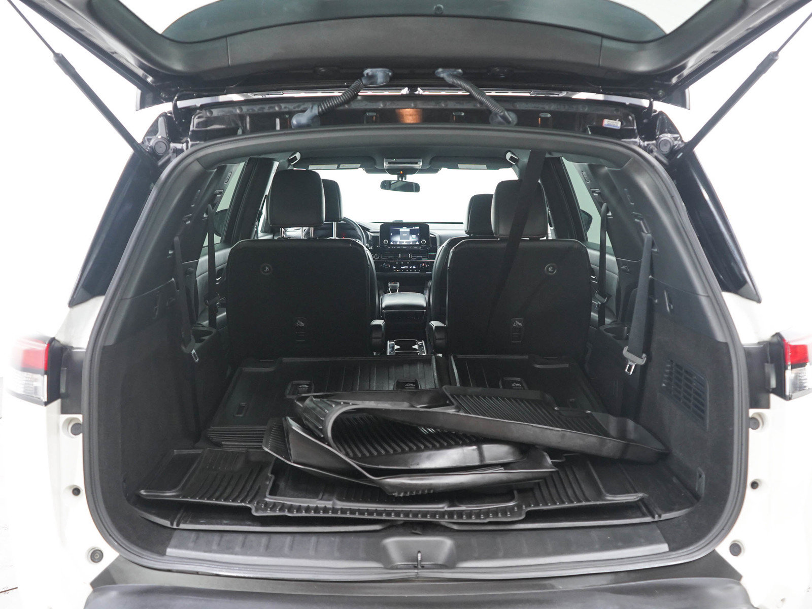Used 2024 Nissan Pathfinder Rock Creek AWD/4WD image 16