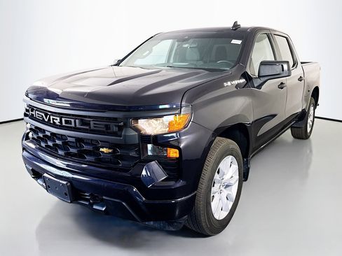 Used 2023 Chevrolet Silverado 1500 Custom RWD image 4