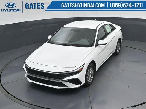 New 2026 Hyundai Elantra SE FWD image 45