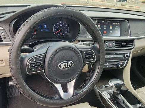 Used 2017 Kia Optima EX w/ Premium Package FWD image 37