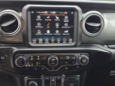 Used 2022 Jeep Wrangler Unlimited Sahara w/ Cold Weather Group image 27