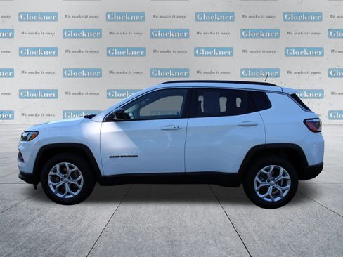 Used 2024 Jeep Compass Latitude AWD/4WD image 9
