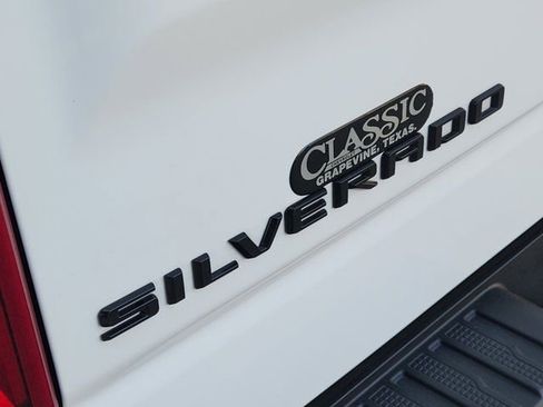 Used 2025 Chevrolet Silverado 1500 RST w/ Texas Edition Plus image 9