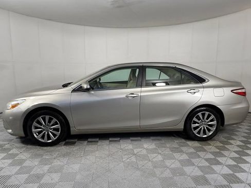 Used 2016 Toyota Camry XLE FWD image 4