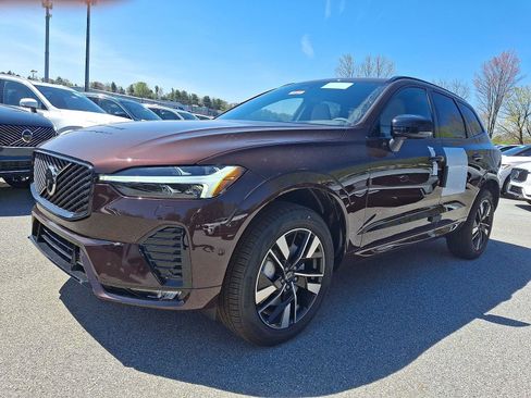 New 2026 Volvo XC60 B5 Plus w/ Climate Package AWD/4WD image 2
