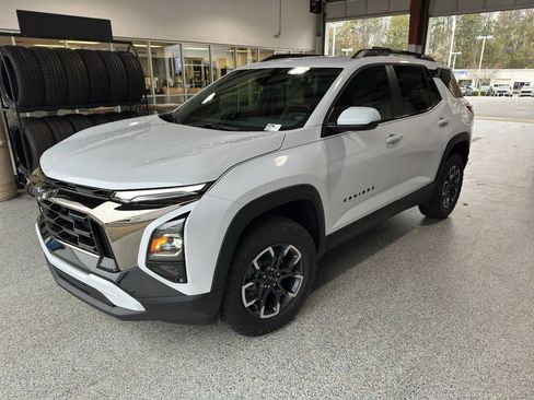 New 2026 Chevrolet Equinox ACTIV w/ LPO, Floor Liner Package image 6