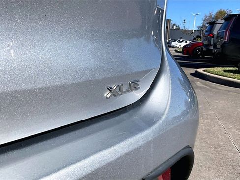 Used 2022 Toyota Highlander XLE image 8