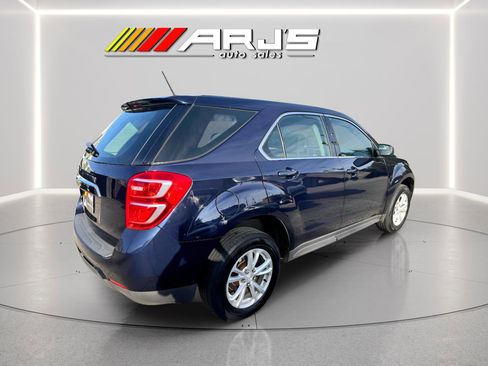 Used 2017 Chevrolet Equinox LS AWD/4WD image 4