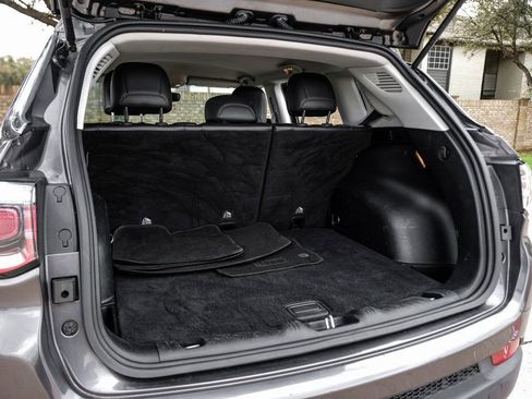 Used 2018 Jeep Compass Latitude image 61