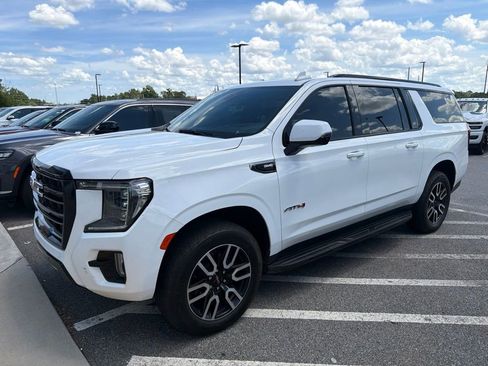 Used 2023 GMC Yukon XL AT4 w/ Technology Package AWD/4WD image 21