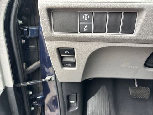 Used 2022 Honda Odyssey LX image 34