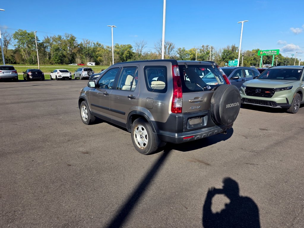 Used 2005 Honda CR-V LX image 5