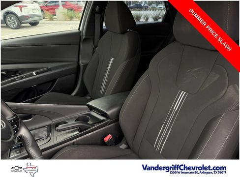 Used 2025 Hyundai Elantra Sport FWD image 21